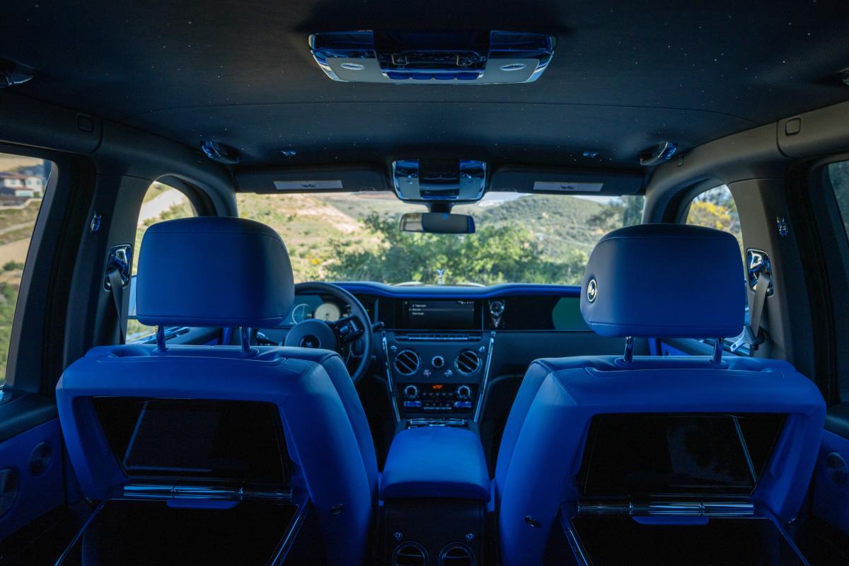 Rolls Royce Cullinan Series II Rental in Los Angeles Thumbnail 20