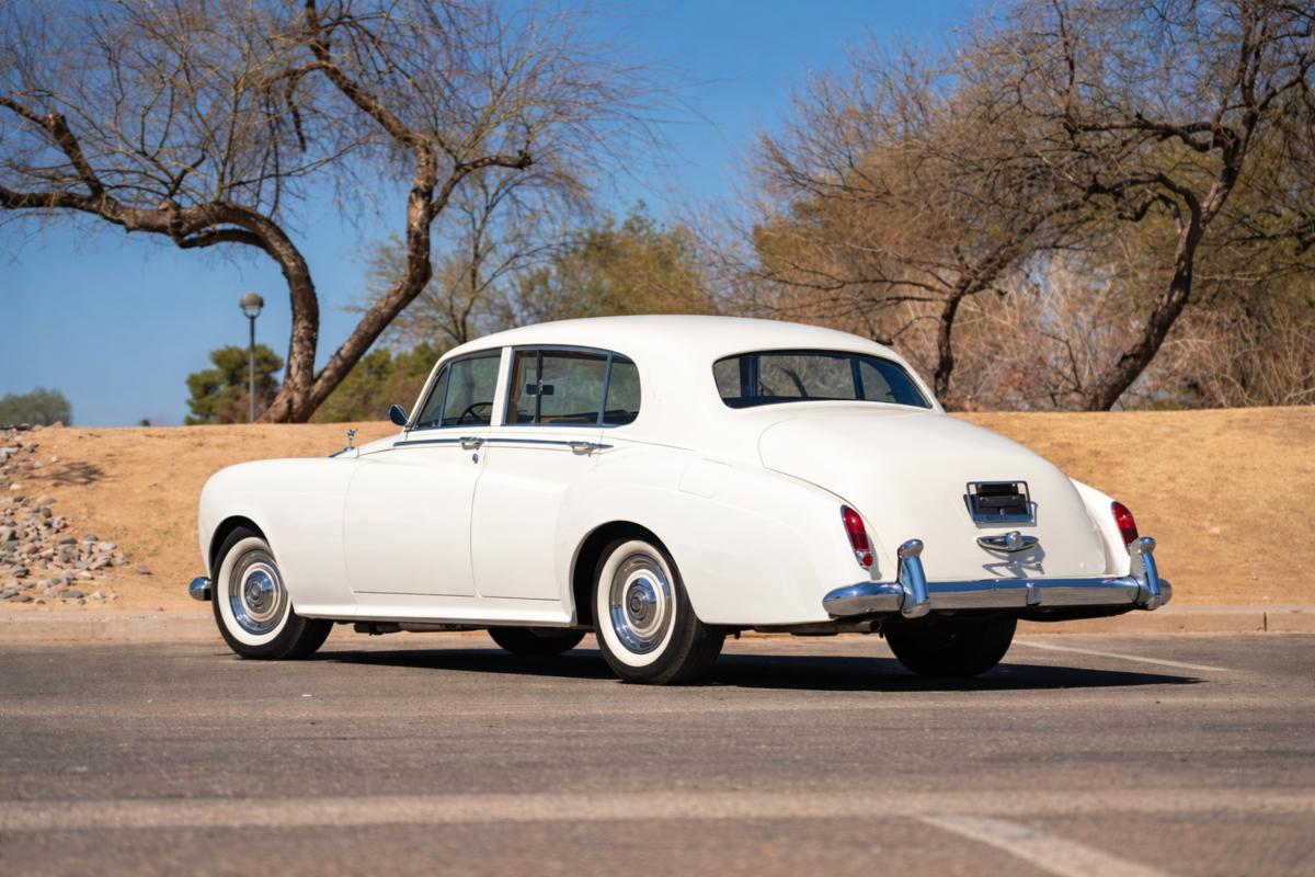 1965 Rolls Royce Silver Cloud III Long Wheel Base W/ Partition Thumbnail 3