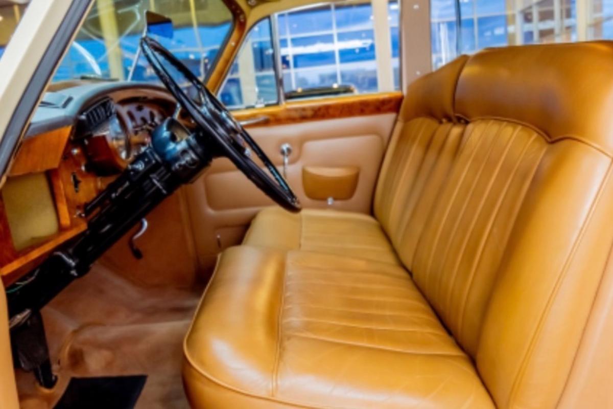 1965 Rolls Royce Silver Cloud III Long Wheel Base W/ Partition Thumbnail 5