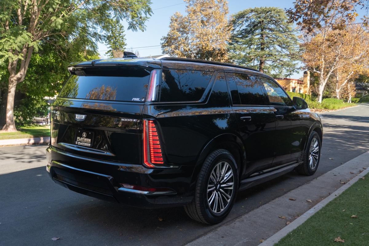 Chauffeur Driven Cadillac Escalde IQL EV 1000E4 Thumbnail 6