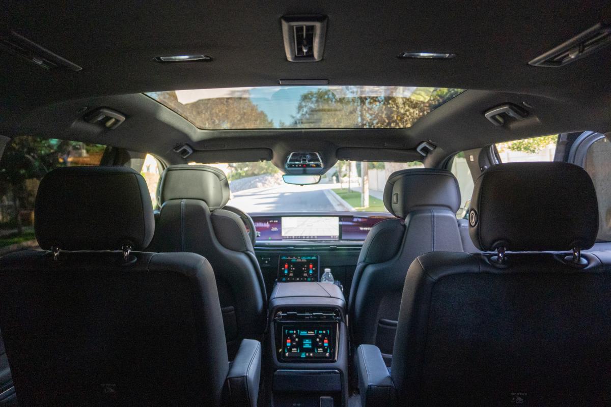 Chauffeur Driven Cadillac Escalde IQL EV 1000E4 Thumbnail 17