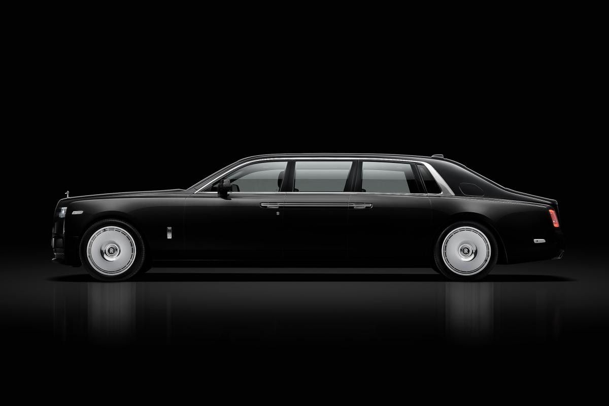 Chauffeur Driven Rolls Royce Phantom Presidential Thumbnail 3