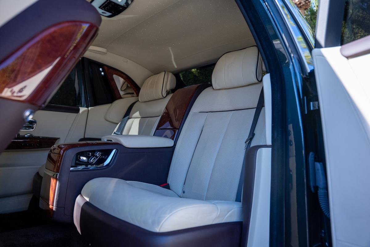 Chauffeur-Driven Rolls-Royce Phantom Series I Service in LA Thumbnail 9