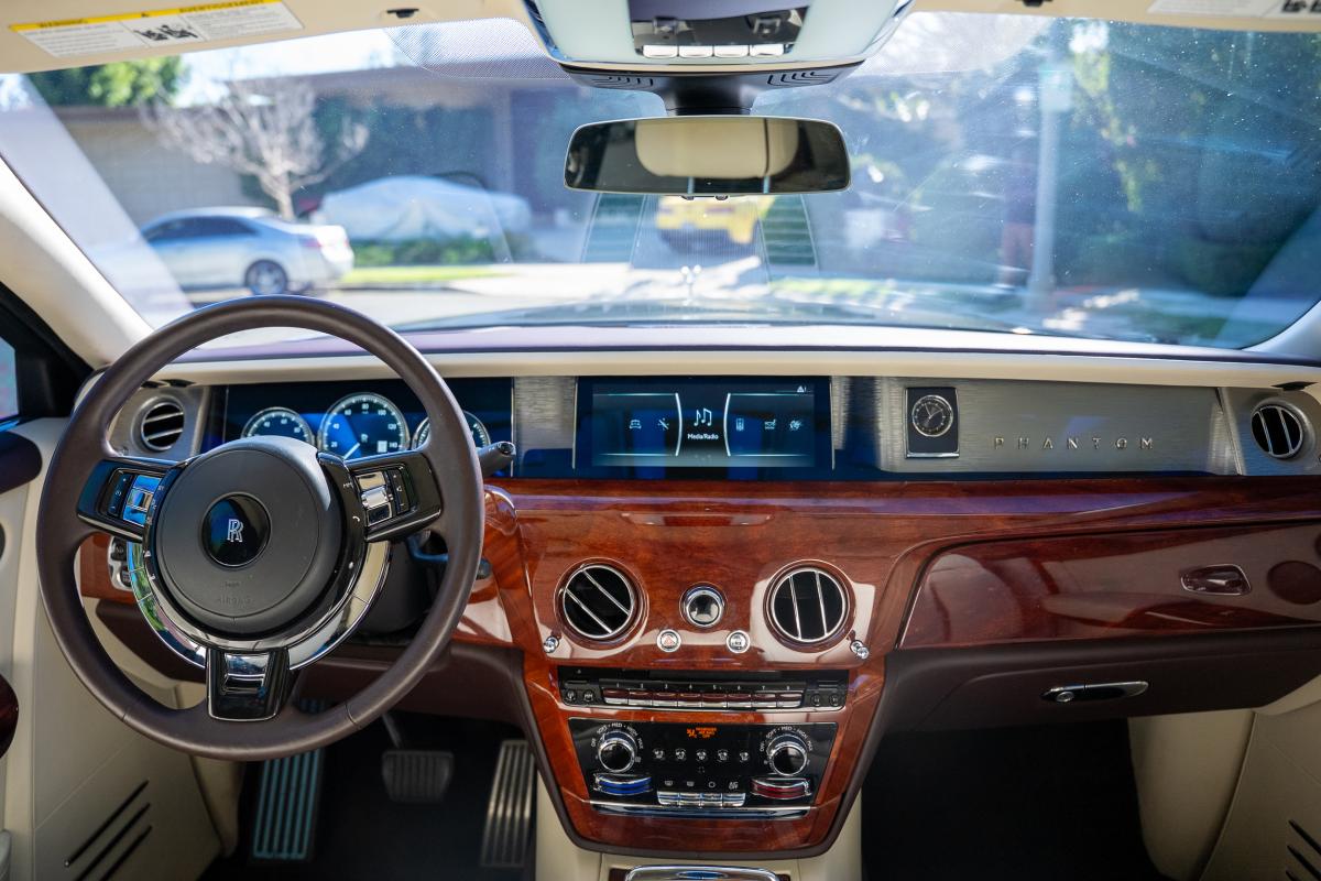 Chauffeur-Driven Rolls-Royce Phantom Series I Service in LA Thumbnail 13