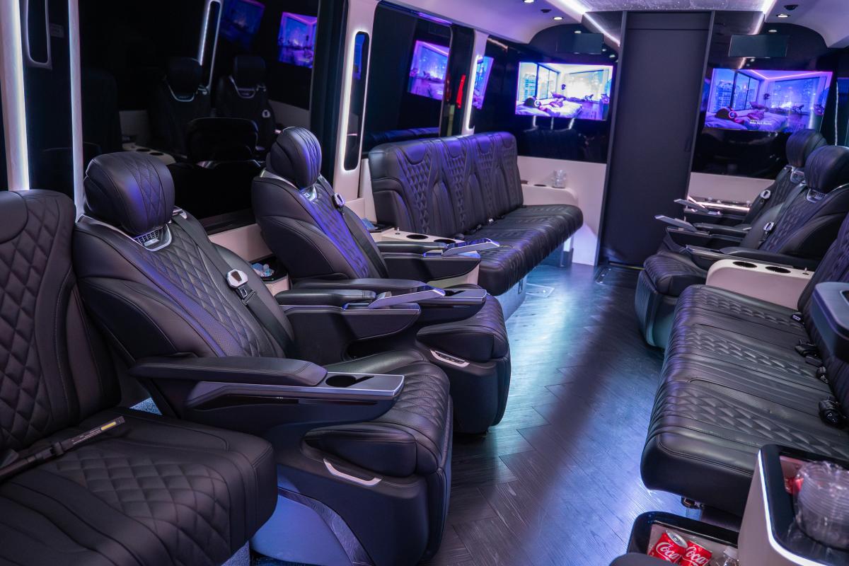 Chauffeur-Driven Entertainment 55 Service in LA Thumbnail 12