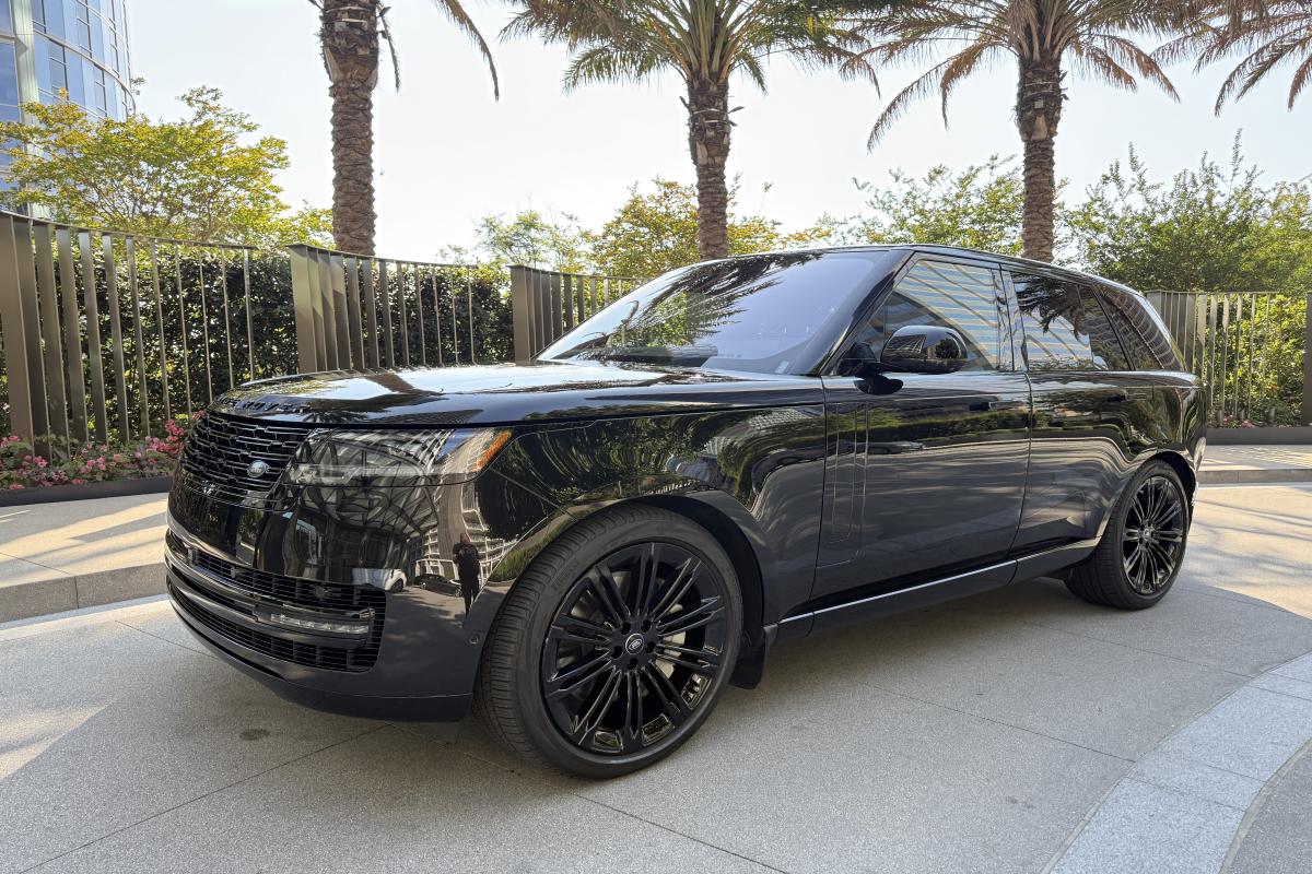 Chauffeur-Driven Land Rover Range Rover Se Service in LA