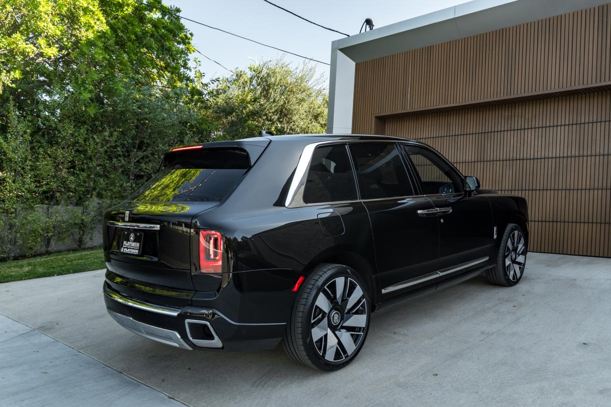 Chauffeur-Driven Rolls-Royce Cullinan Service in LA Thumbnail 6