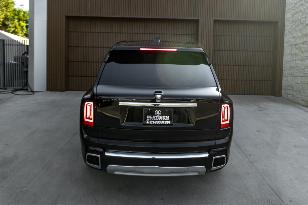 Chauffeur-Driven Rolls-Royce Cullinan Service in LA Thumbnail 5