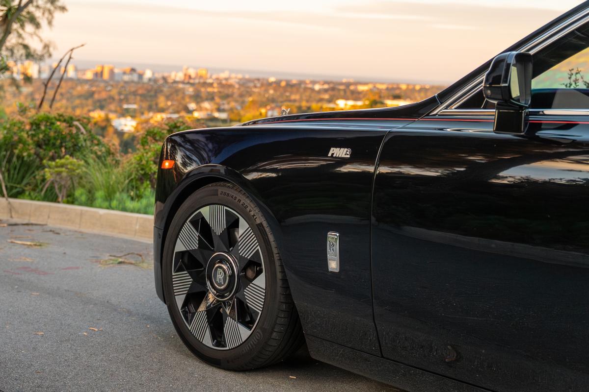 Chauffeur-Driven Rolls-Royce Phantom Series I Service in LA Thumbnail 7