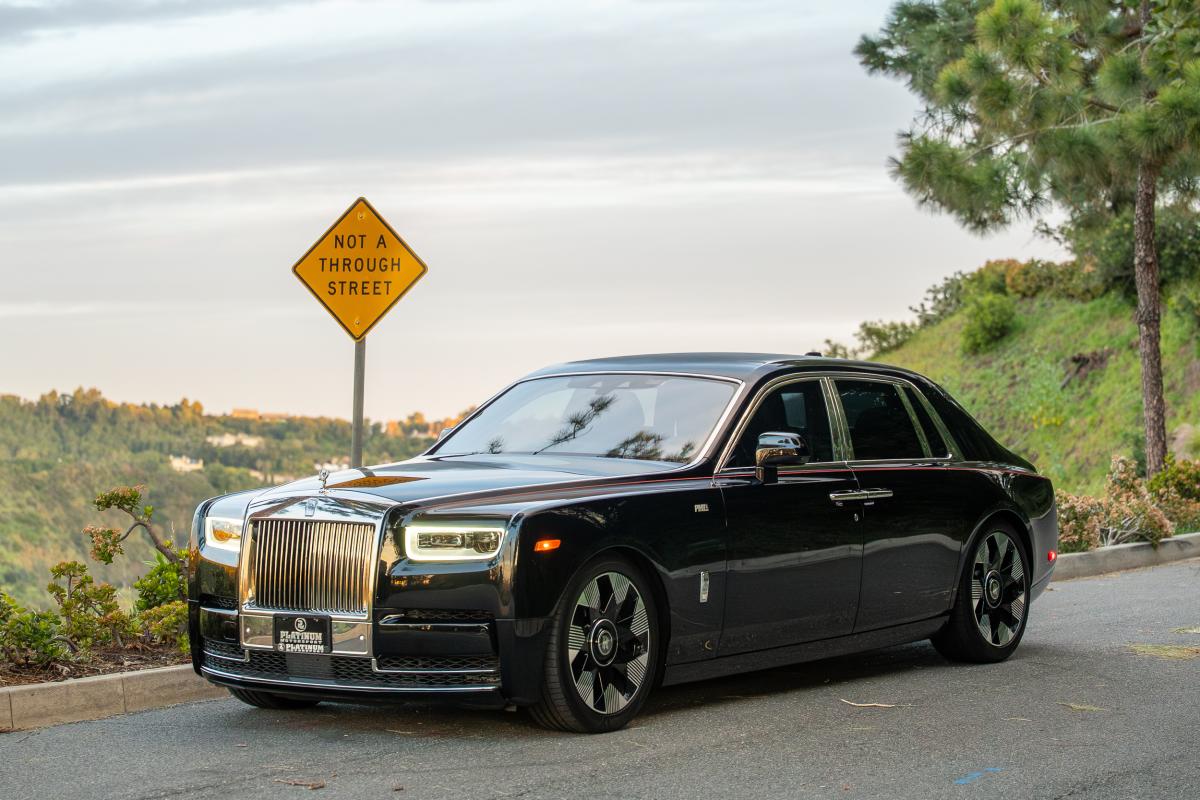 Chauffeur-Driven Rolls-Royce Phantom Series I Service in LA Thumbnail 2